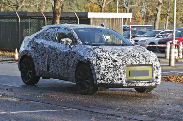 新一代丰田chr谍照曝光还原概念车前卫姿态