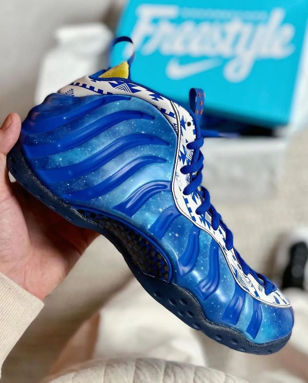 距离发售不远了!全新 nike"星空喷"实物曝光!插图3