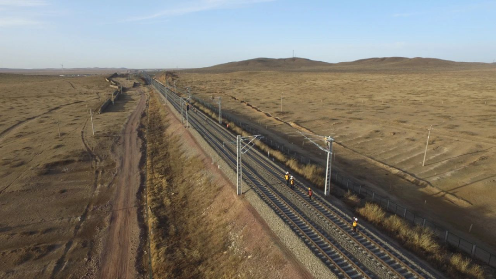配套供电等专业工程完工,集二铁路贲红至二连浩特段扩能改造工程投运