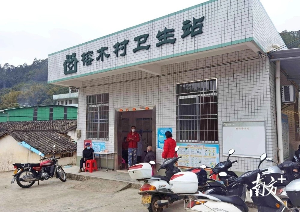阳春双滘镇新冠诊疗下沉基层为群众提供家门口的服务