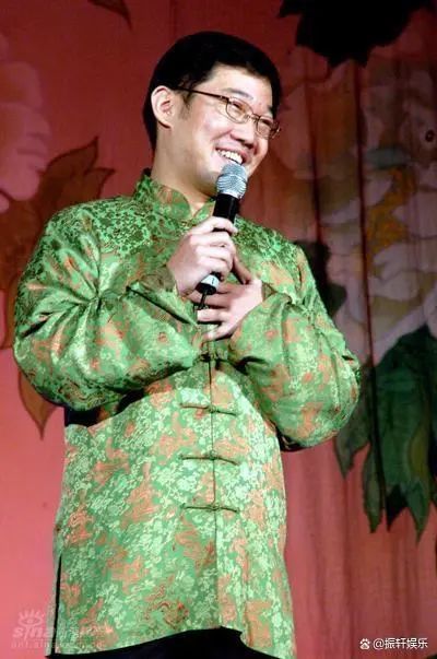 奇志大兵被湖南卫视看中,邀请他们在《幸运3721》表演相声.