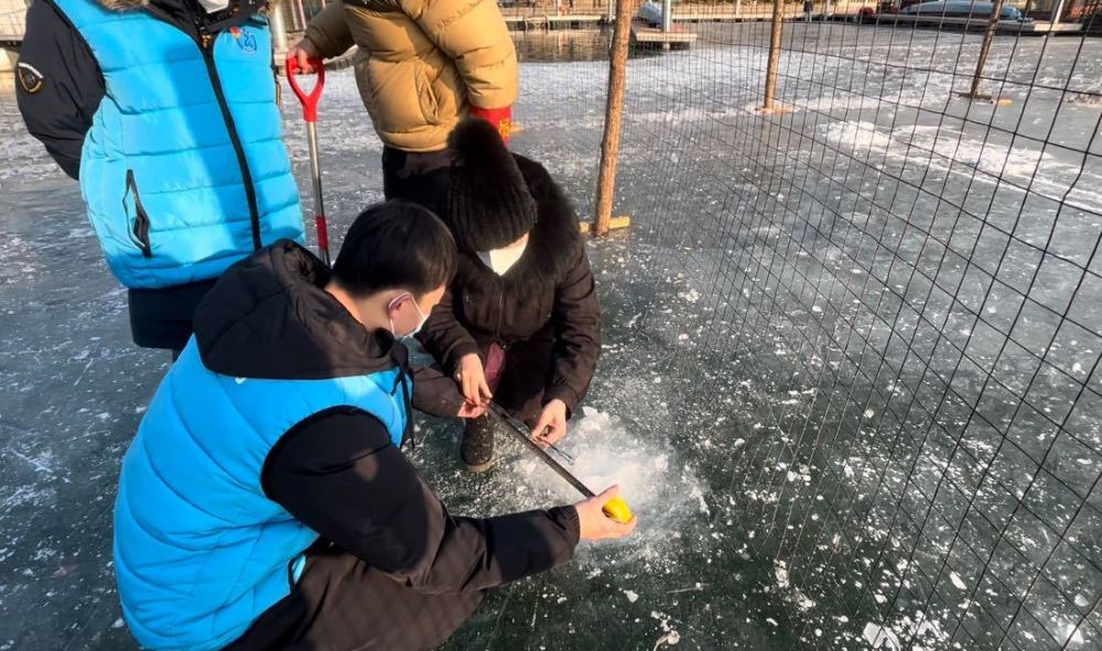 有人专门维护管理！北京这五处天然河湖冰场可以“撒开滑”人教版的英语仁爱版的英语是一样吗2023已更新(知乎/网易)