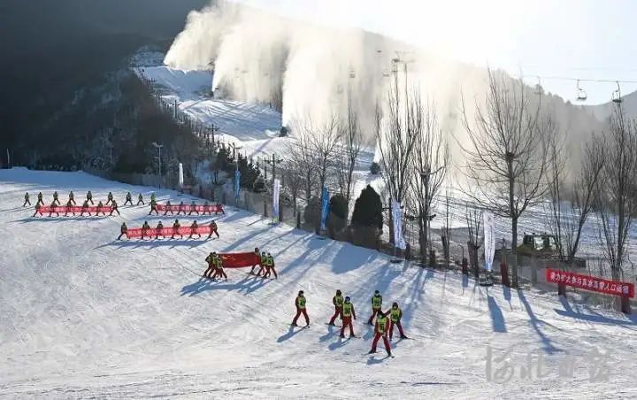 研山滑雪场介绍图片