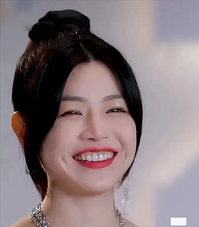 吴宣仪被吐槽龅牙烤瓷牙审美能不能放过女明星