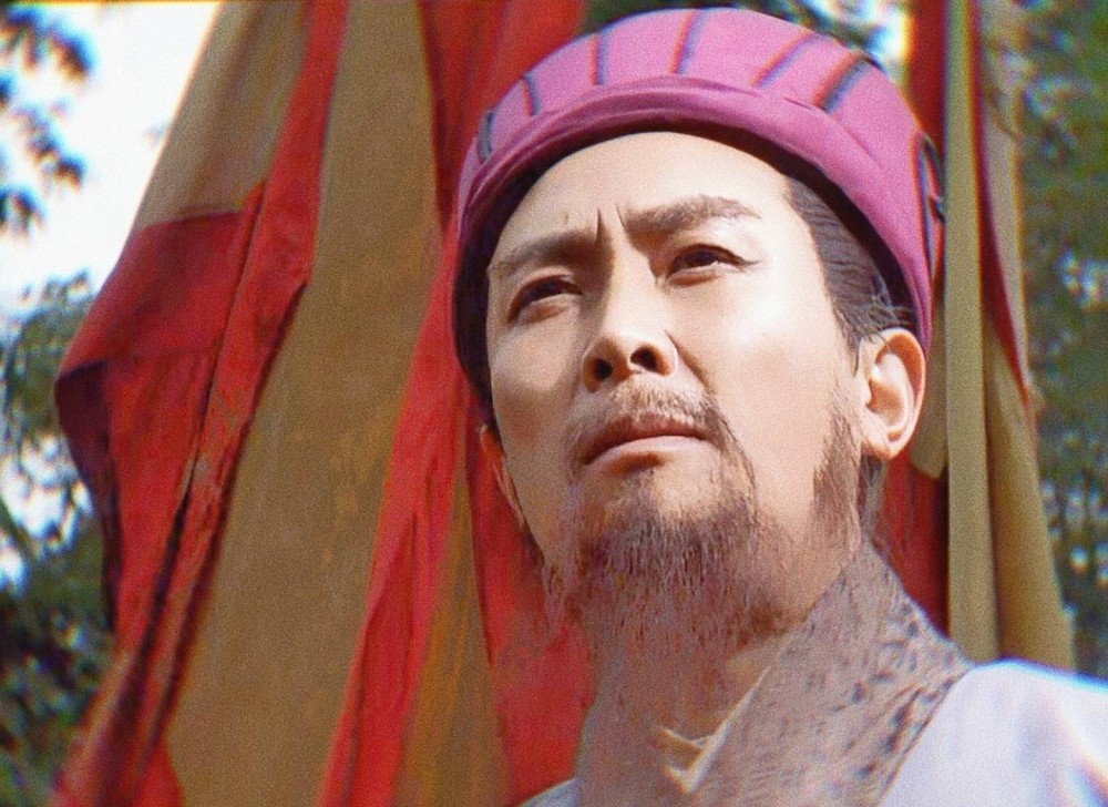 娱乐圈再曝大瓜演员唐国强疑似移民美国夫妻机场入境安检被拍