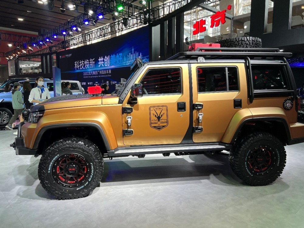 车展实拍bj40可可西里:2.