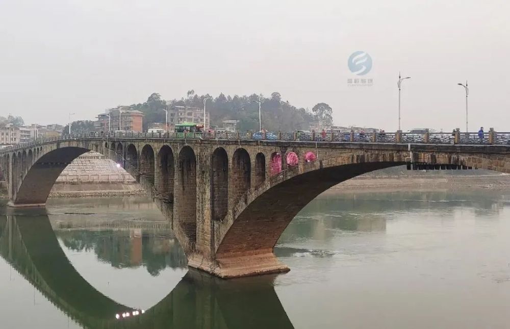 富顺红旗大桥早晚高峰车流量大春节期间怎么办最新回应来了