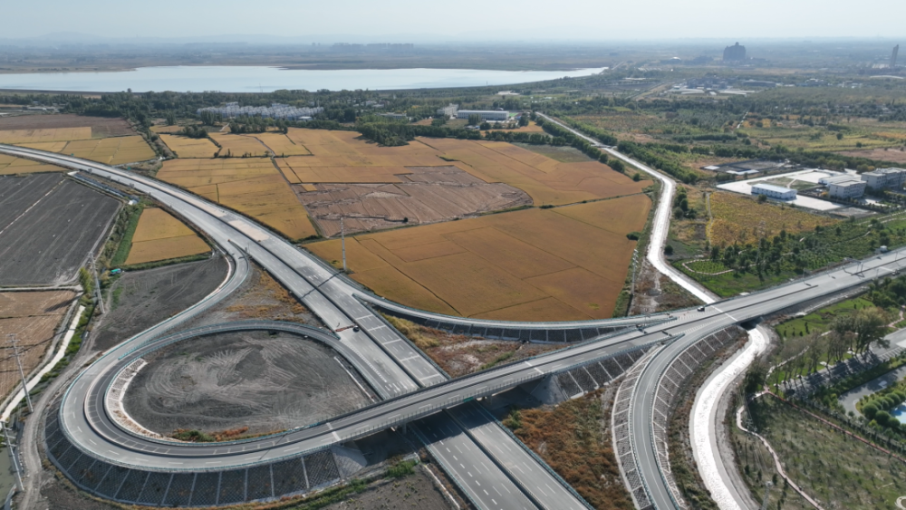 乌阿高速公路图片