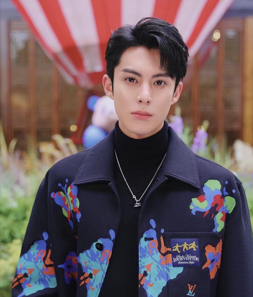 王鹤棣念错字遭到群嘲,粉丝出来澄清,网友们却并不买账!_腾讯新闻