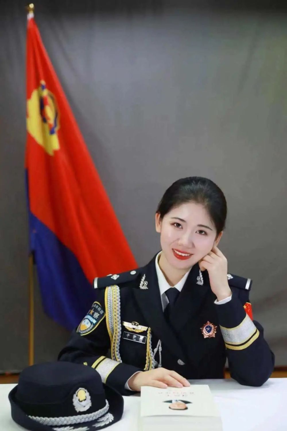 【致敬61警察节】当警察节遇见警礼服～_腾讯新闻