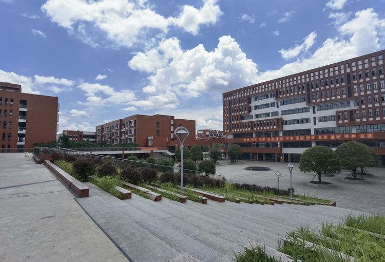 邵阳市第一中学获评2022届湖南省文明校园_腾讯新闻