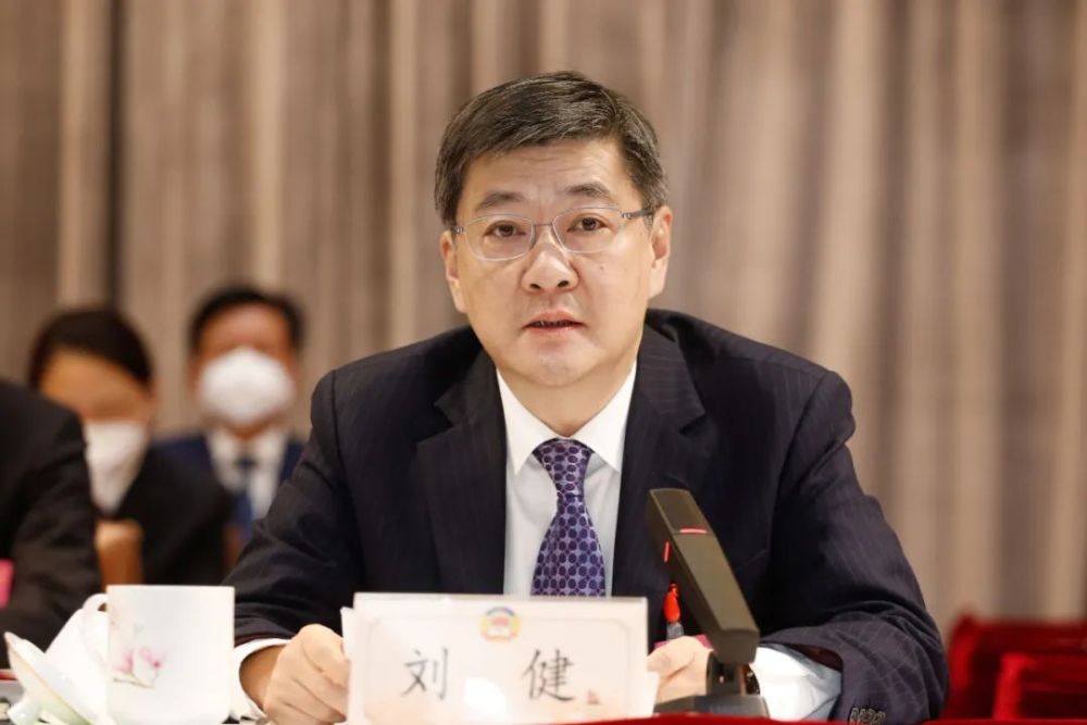 石化股份有限公司党委书记,董事长万涛,区委副书记袁罡,区领导张恂