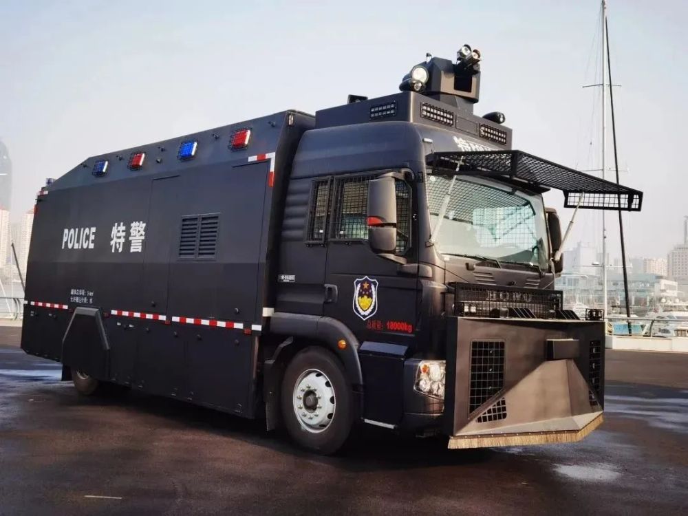 全地形车特种枪械警用直升机今天这些真家伙齐聚奥帆中心