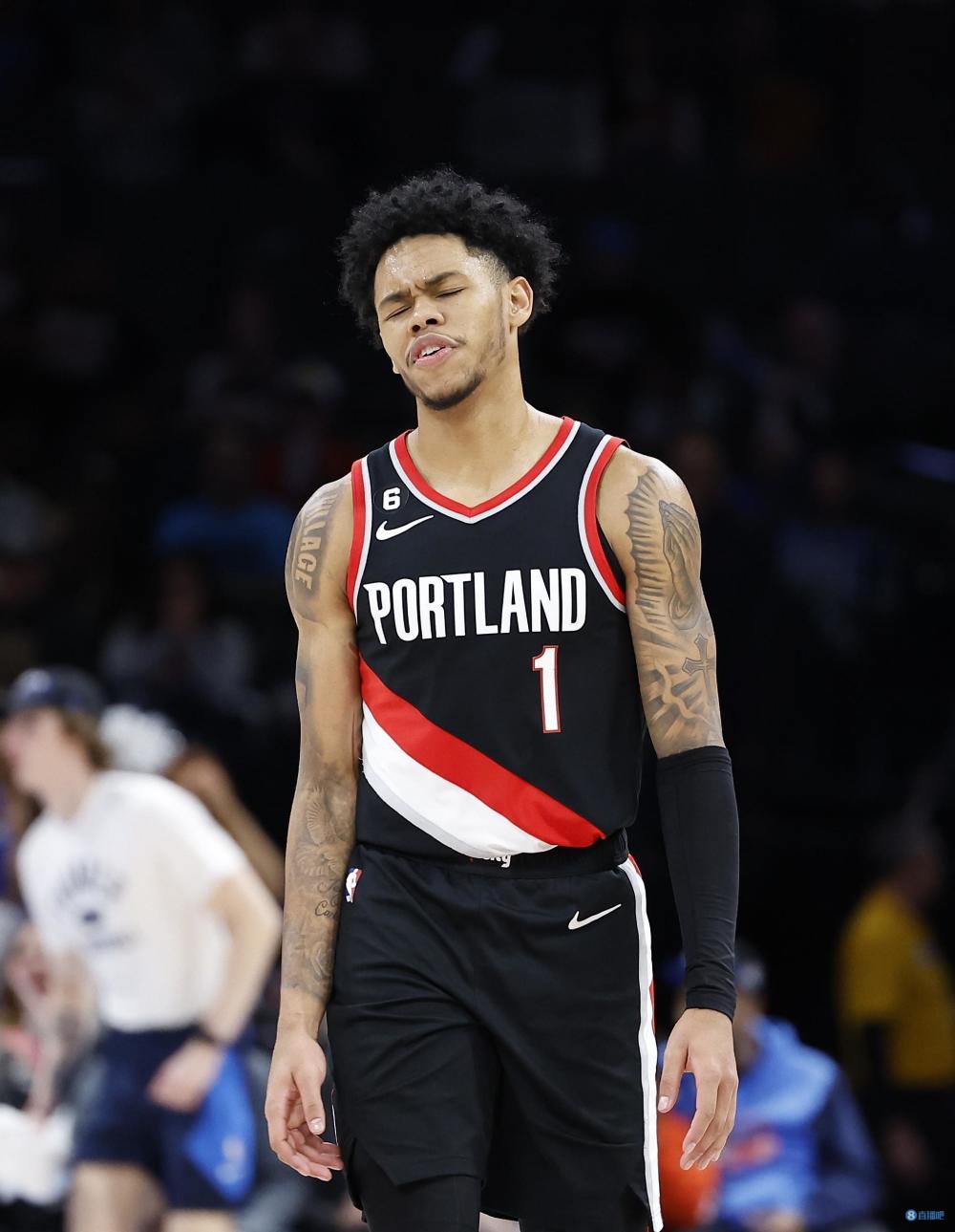 安芬尼-西蒙斯首节独揽10分&之后5分 全场得到15分5助_腾讯新闻