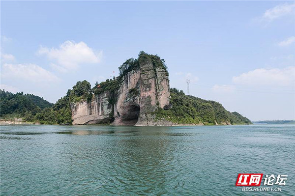 自貴州省都勻市清水河源頭,至湖南省常德市德山(沅水河口),沅水全長