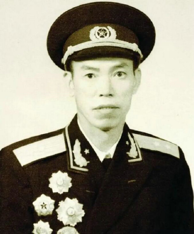 开国中将梁兴初夫人任桂兰逝世,晚年撰写传记《统领万岁军》获赞誉