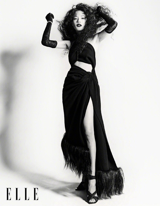 舒淇御感双影大片释出法式卷配波点长裙潇洒大气