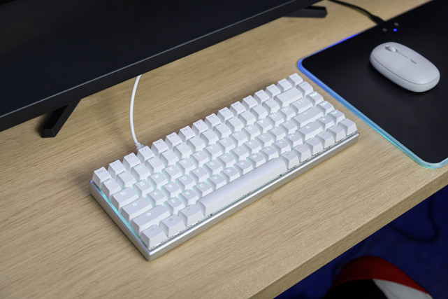 雷柏mt510体验自主线性快银轴手感轻快办公之选