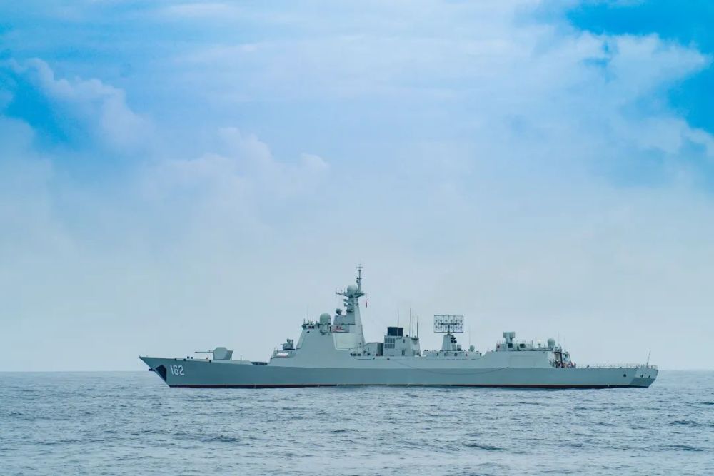 海軍第43批護航編隊從湛江起航