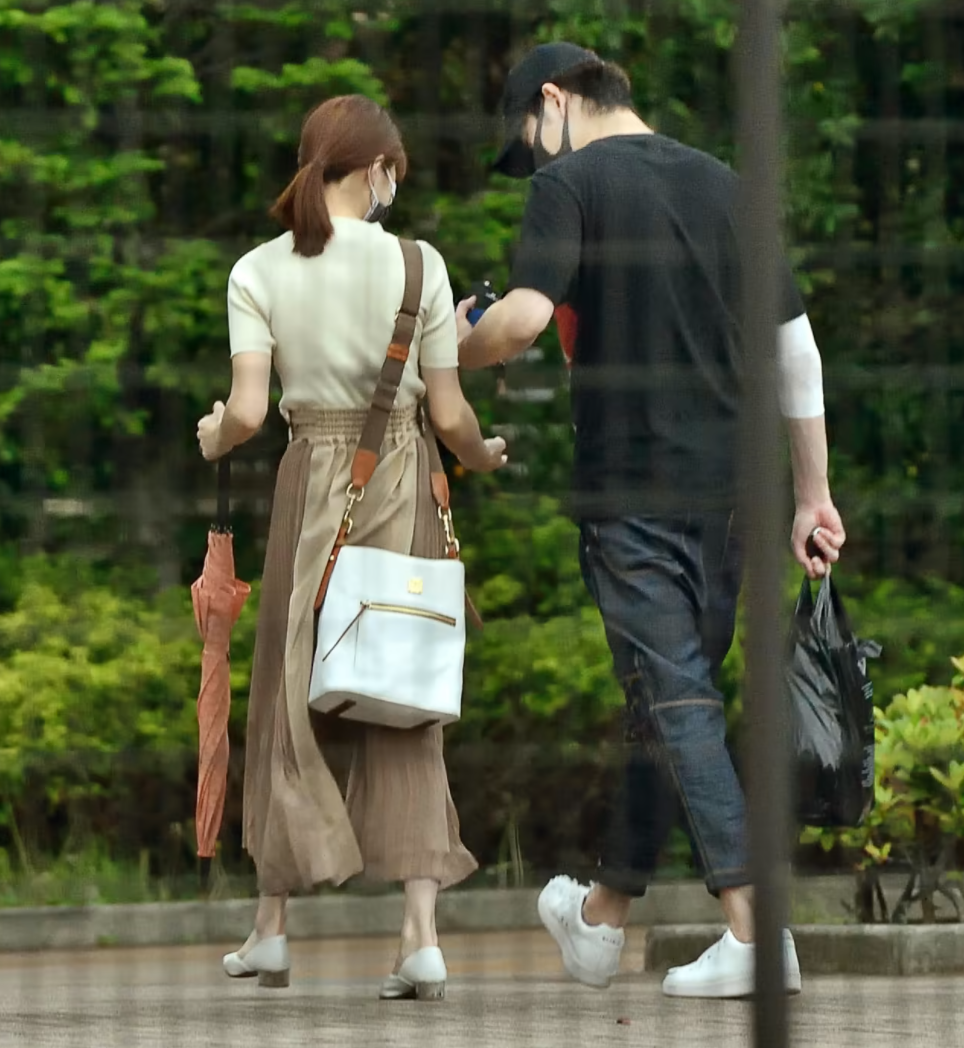 日媒曝冈田将生向交往多年女友提分手并希望女方尽快搬离自家两人分手