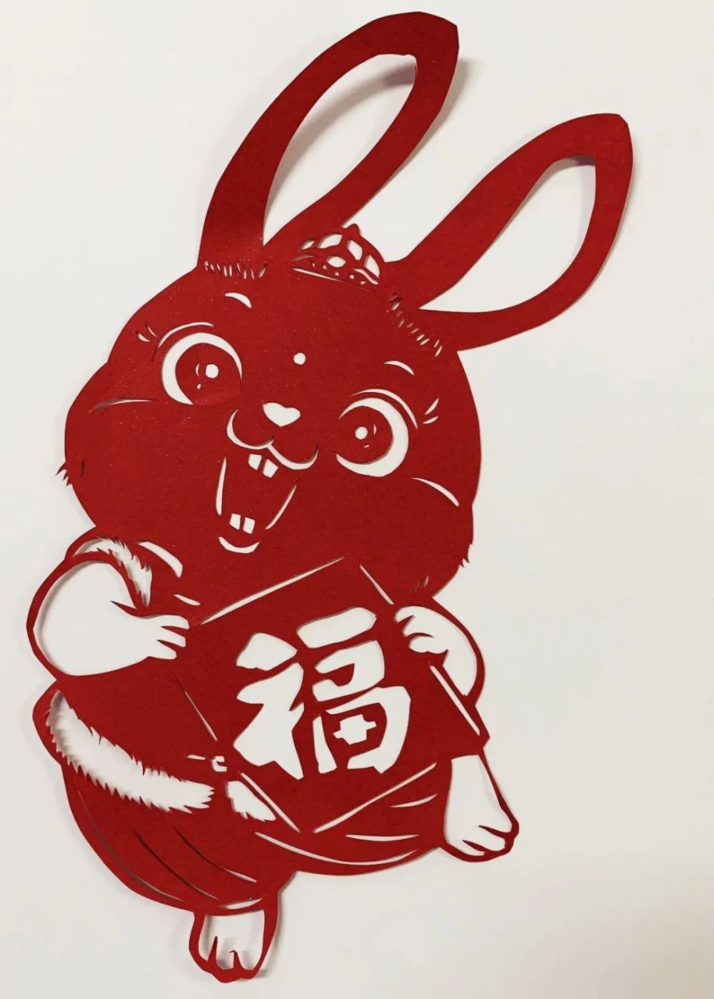 生肖刻纸是纸上的传统年味丨老手艺暖了冬季新春走基层