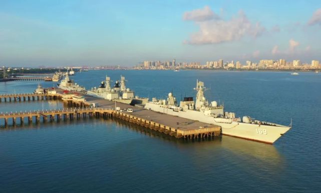 一寸"自然资源"绿水青山就是金山银山打造生态卫生文明军港办公无差错