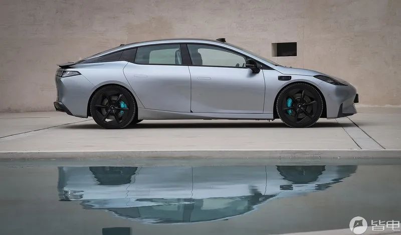 hypergt实拍旋翼门4s破百剑指model3