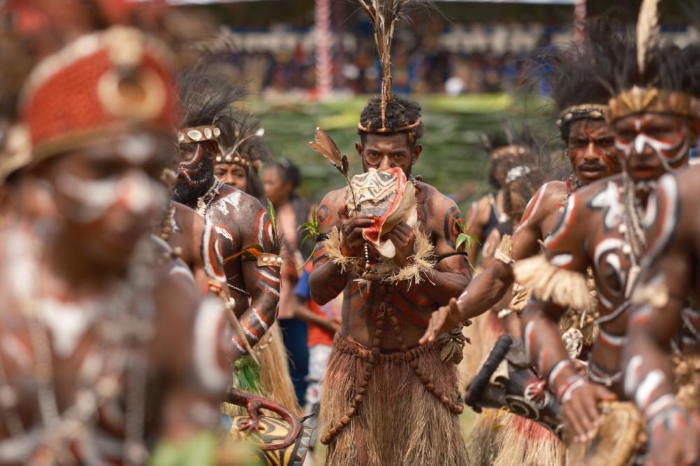 印尼政府承诺会尊重土著居民的权利并给予相应的补偿,不过也有政府