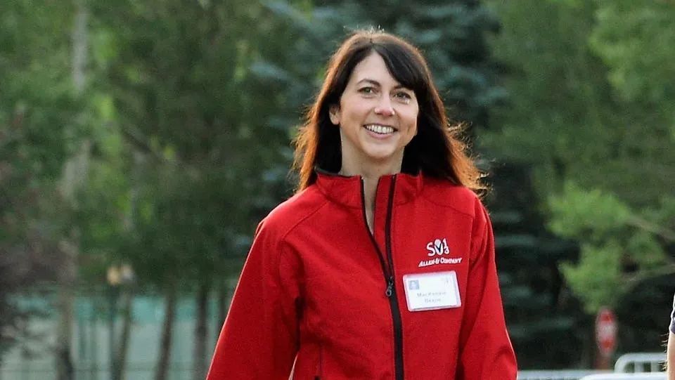 美国前女首富,正式离婚!插图18