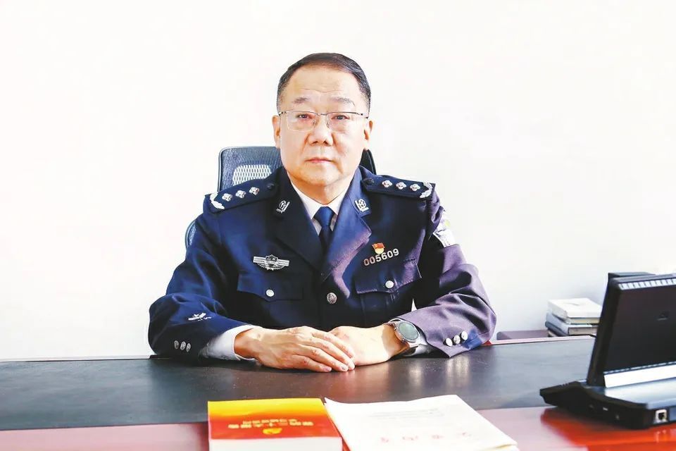 专访市公安局党委副书记政委徐春华奋力谱写省会公安工作新篇章