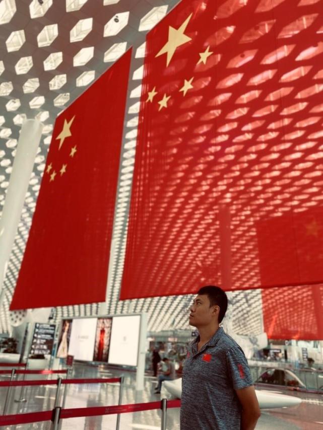 “感动深圳”年度模范人物张城玮：学生的发展，就是我的唯一_腾讯新闻