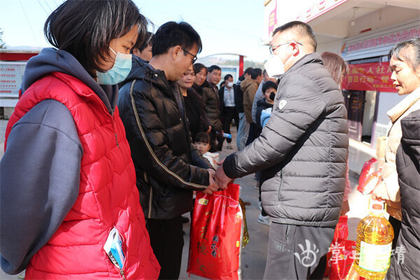 【新春走基层】宣威市田坝镇开展春节外出务工返乡人员走访慰问活动
