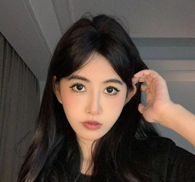 古早网红zz小黑官宣怀孕,被男友绑住吸血,以后变林珊珊2.0?_腾讯新闻