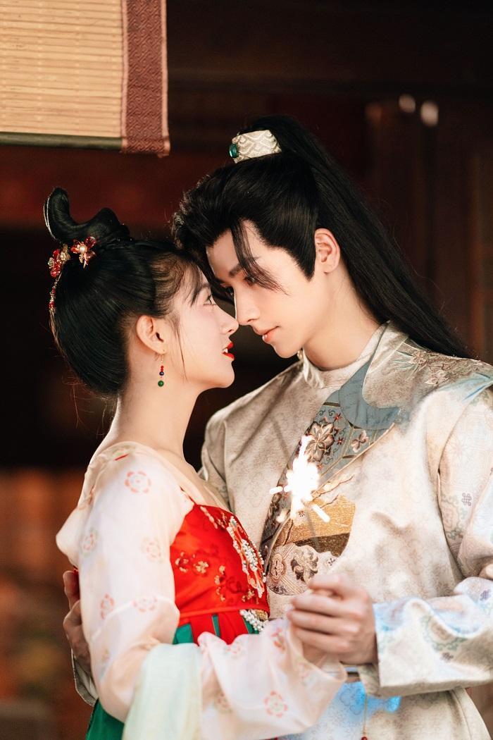 古装权谋剧《寒枝折不断》首播 男女主颜值超高剧情口碑高评价_腾讯