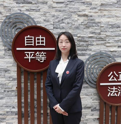 喻丁从教19年,教育教学经验丰富,语文学科骨干教师,优秀班主任,市级
