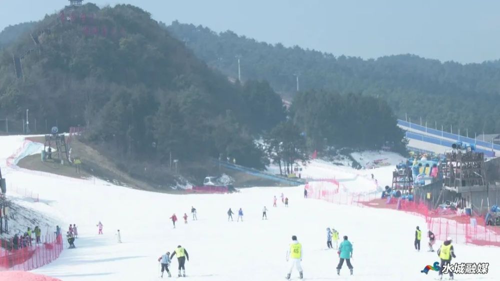 文旅資訊臨近春節玉舍雪山滑雪場積極備戰春節檔