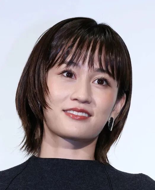 前akb成員前田敦子成為單親媽媽後首次主演電視劇育兒與演戲兩手抓