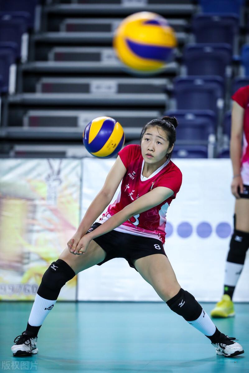 本人未作回应,周馨忆,魏雨欣2位副攻以及主攻许若亚等人均选择了离队