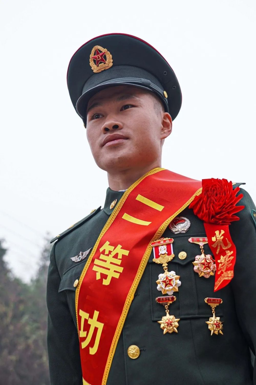 他们荣立二等功,送喜报太有排面了!_腾讯新闻