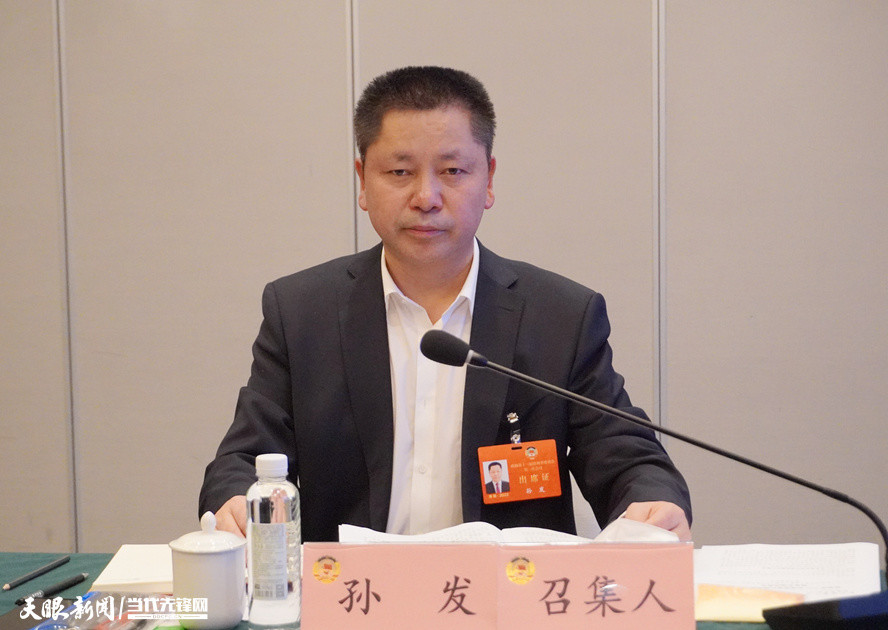 两会现场速递|孙发委员:最大限度激发高校引才政策活力效能_腾讯新闻