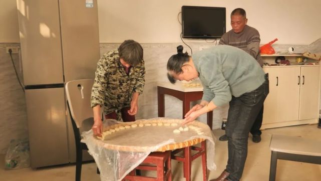 麻糍中打出年味，新余这里的麻糍你吃过吗？_腾讯新闻