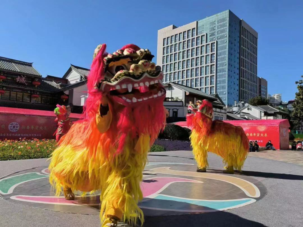 我们的节日春节线上线下齐发力西山区商超装扮靓起来春节消费热起来