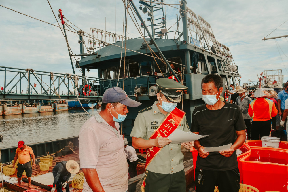 (图文互动)中国海警开展"獴猎"行动严厉打击海上偷渡违法犯罪_腾讯