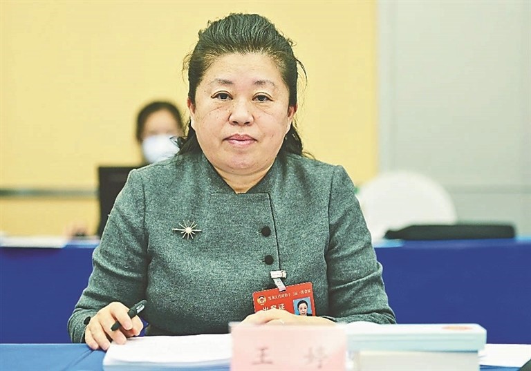 ①王婷委员②多军委员③丛慧芳委员④韩凤娟代表⑤焦宏伟代表⑥赵玉阁