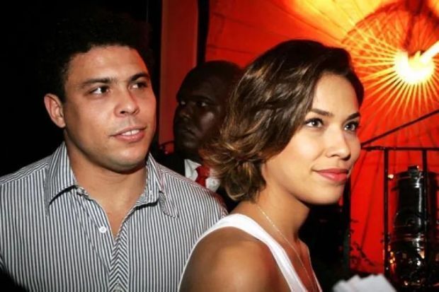 多明戈斯↓↓"肥罗"求婚成功之后,自己22岁的儿子在社交媒体上分享了