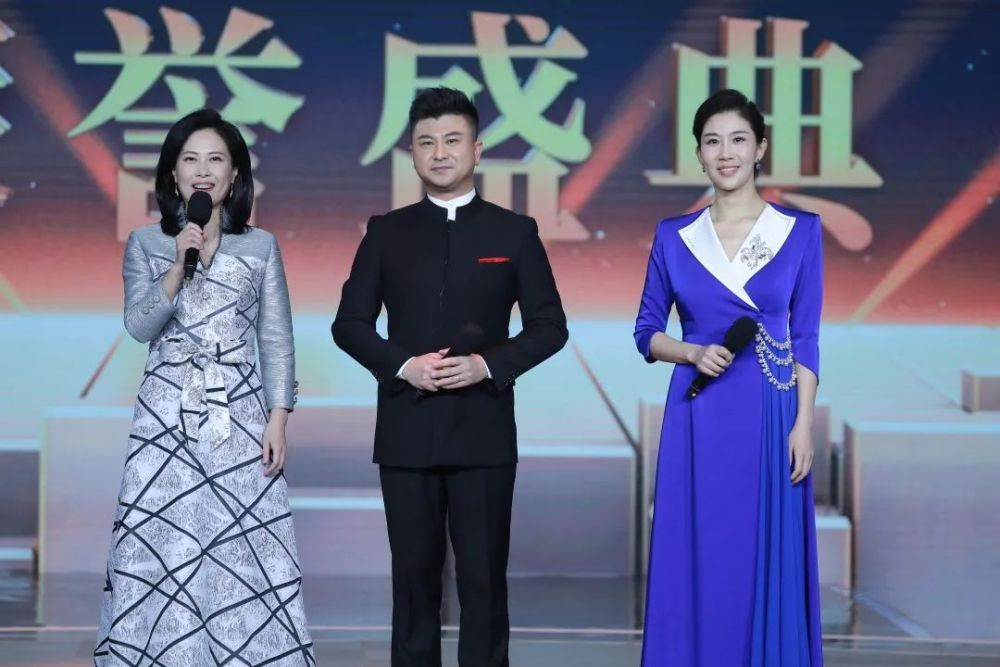 主持人喊你加入群聊他们有话说2022年度三农人物荣誉盛典