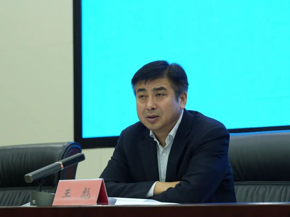 王彪指出,2022年,省体育局以党的二十大为引领,以北京冬奥会为重点,以