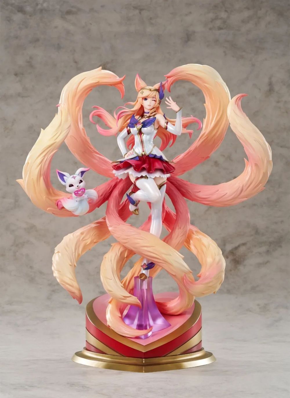 这款《英雄联盟》阿狸手办我爱了!_腾讯新闻