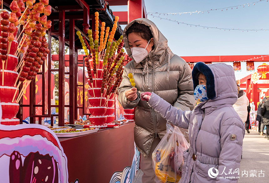 呼和浩特塞上老街年货节热闹开市