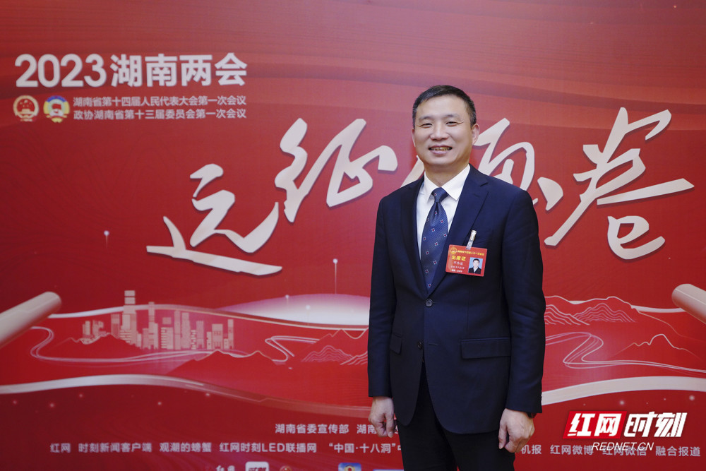 两会好声音丨邓伟谋用更精细的治理服务基层群众